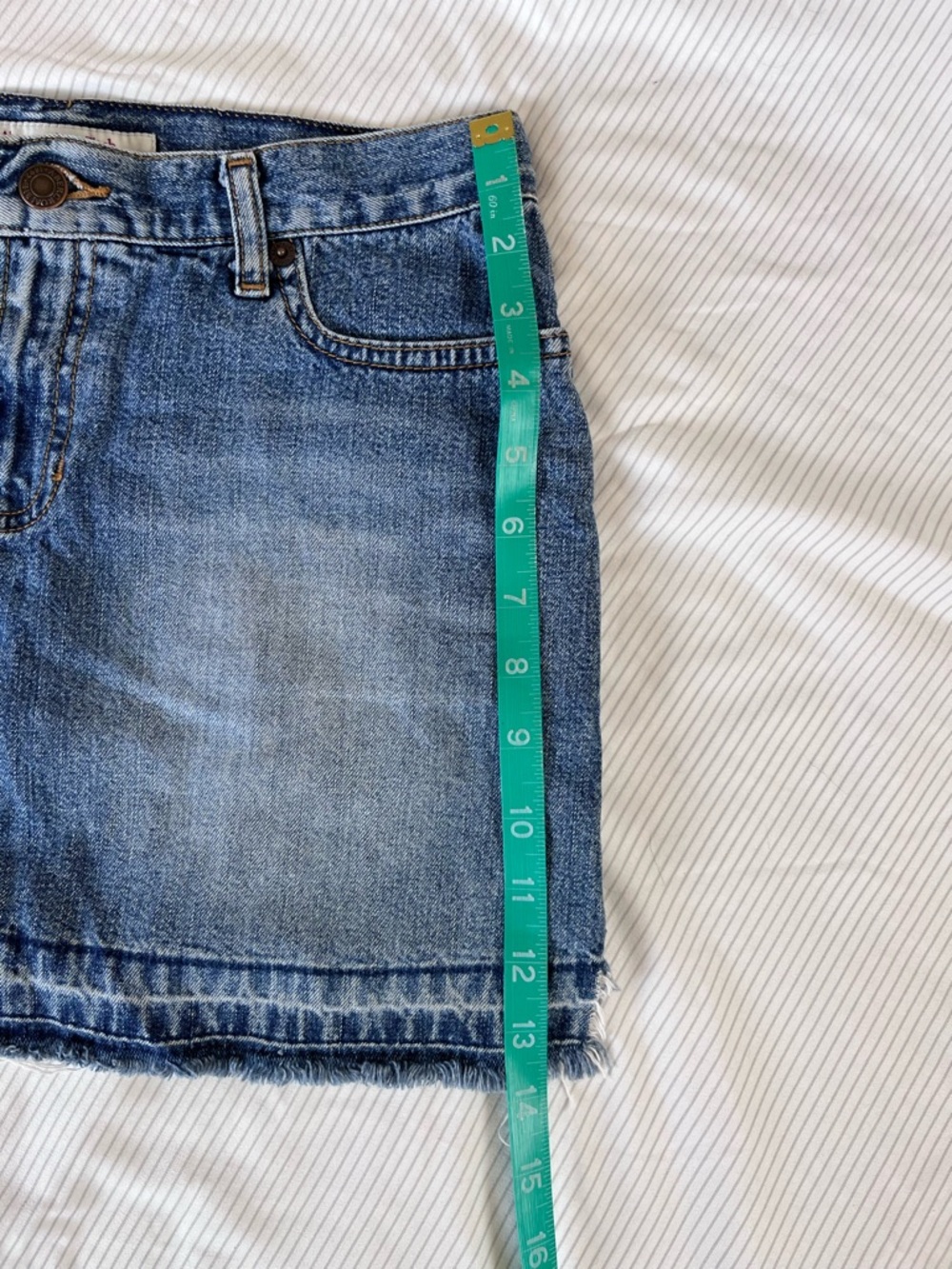 Y2K Cali Surfer Girl Abercrombie & Fitch Distressed Mini Jean Skirt - Picture 6 of 6